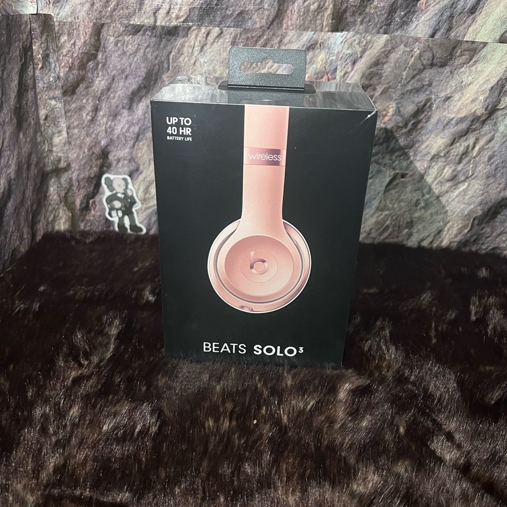 **NEW**Beats by Dr. Dre Solo3 Wireless On-Ear Headphones-MX442LLA-Rose Gold